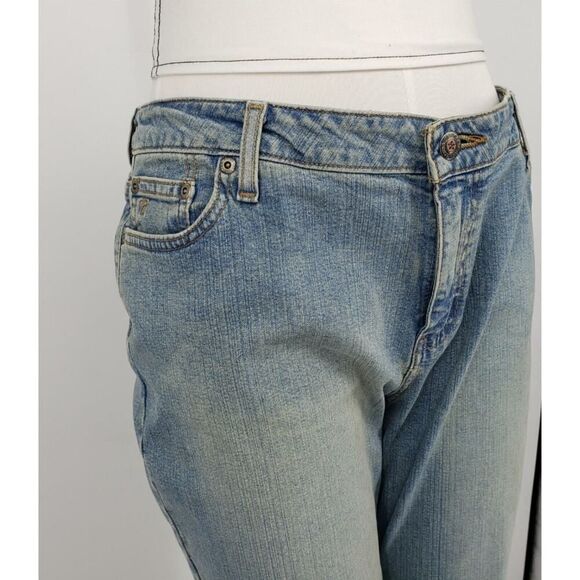 Arizona Jeans Women's Size 17 Mid-Rise Short Light Wash Stone Wash Altered Hem - Picture 2 of 8